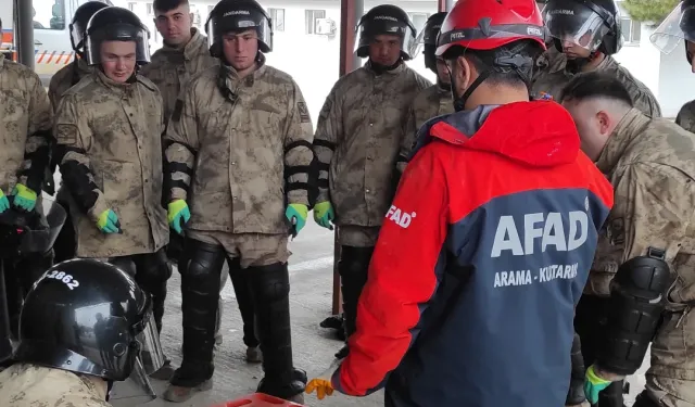 Şırnak Komandolarından Enkaz Eğitimi
