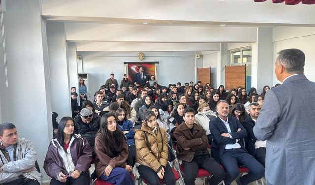 Cizre'de ŞAFAK Projesi Kapsamında YKS Bilgilendirme Programı