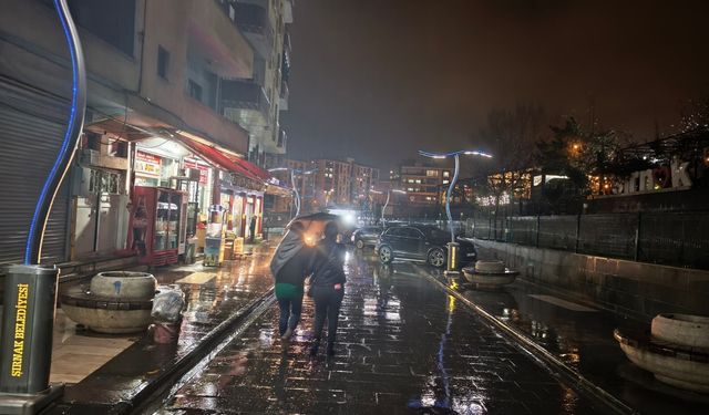 Şırnak'ta bayram öncesi caddelerde sessizlik