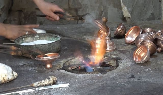 İkiz kardeşler baba mesleğini yaşatıyor