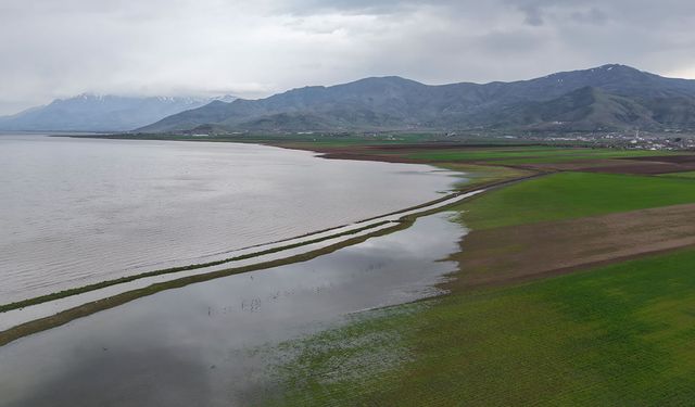 Aynı nokta 7 yıl arayla hem kurudu hem sular altında kaldı