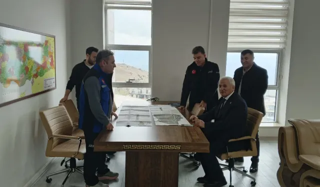 Beytüşşebap'ta Tehlike Yaratan Kayalar Tarih Oluyor