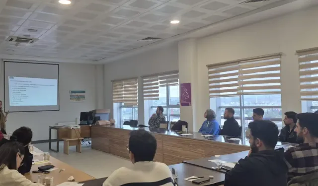 Cizre’de “Sağlık Elçileri” Yetişiyor