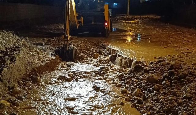 Cizre’de sağanak yağışlara karşı ekipler teyakkuzda