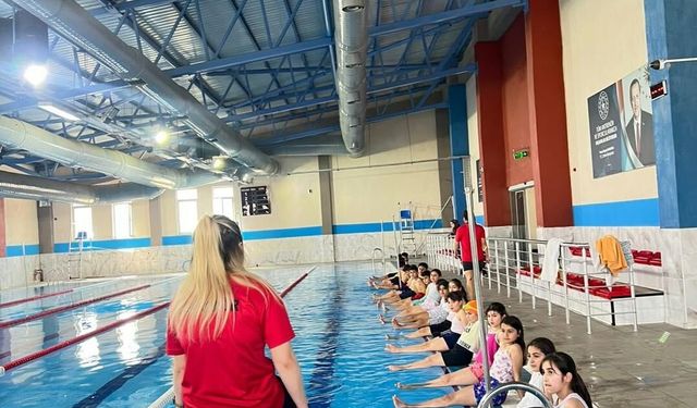 Şırnak'ta Ücretsiz Yüzme Kursu Kayıtları Başladı