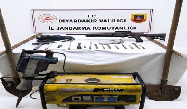 Kaçak kazı yapan 5 kişi suçüstü yakalandı