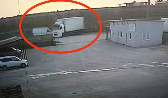 Minibüs Dönüş Yapan tıra çarptı,1 Yaralı