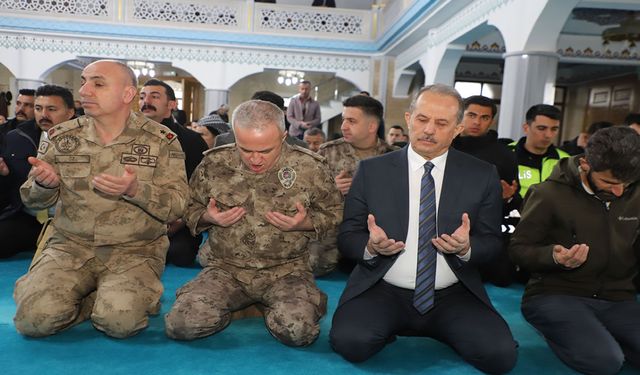 Şehitler İçin Dualar Yükseldi, Kur'an-ı Kerim Okundu