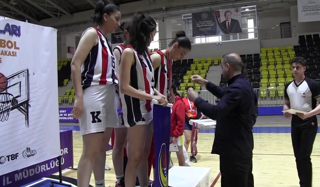 Siirt'te okul sporları 3x3 basketbol heyecanı tamamlandı