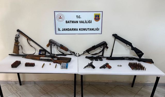 Sason'da kaçak silahlar ele geçirildi, 2 kişi tutuklandı