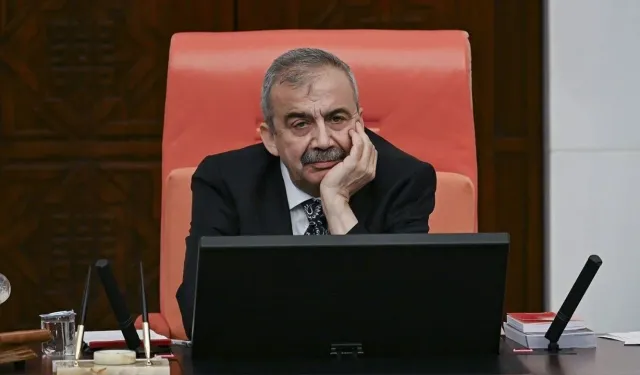 Türkiye, Sırrı Süreyya Önder’i Anıyor