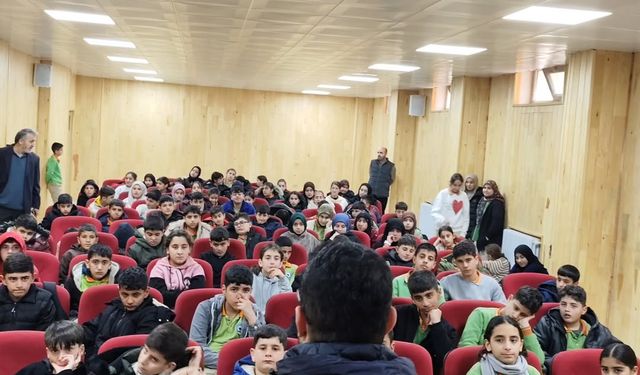 Yeşilay’dan Şırnaklı Öğrencilere Doğru Teknoloji Eğitimi