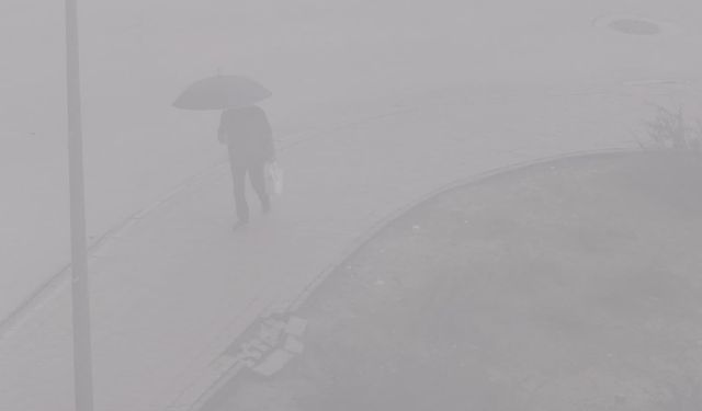 Şırnak’ta Hava Bir Anda Değişti Sis Yerini Yağışa Bıraktı