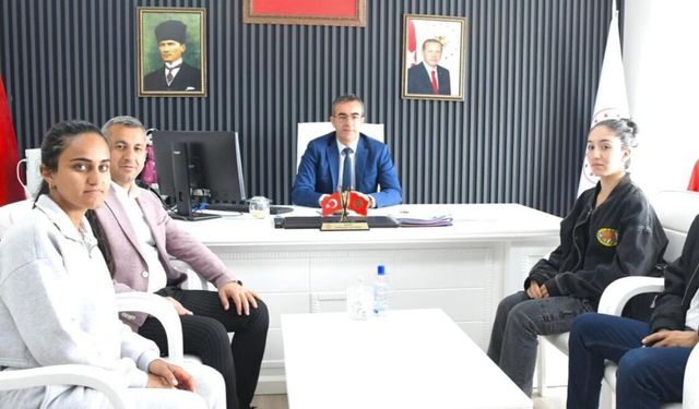 Şırnaklı Milli Tenisçiler İtalya Yolcusu