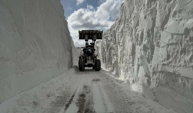 Mayıs Ortasında Şırnak’ta Kar 10 Metreye Ulaştı