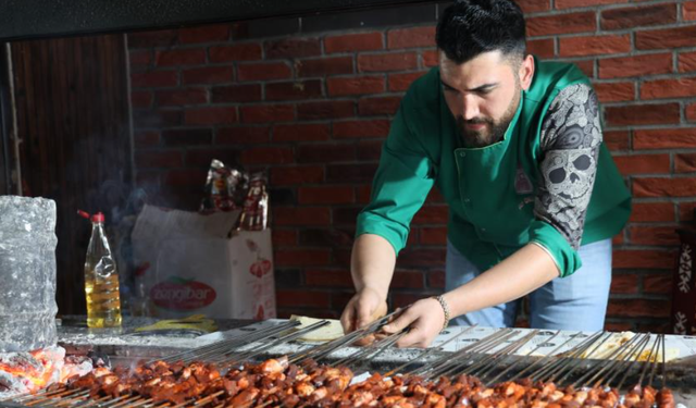 Amed Spor taraftarına ciğeri 5 liradan verdi