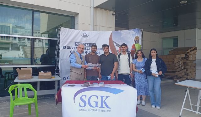 SGK Standında Vatandaşlara Sosyal Güvenlik Anlatıldı