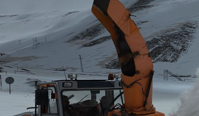 Mayıs ayında karla mücadele devam ediyor