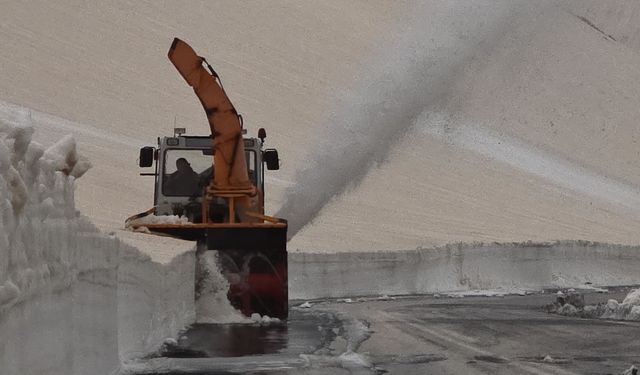 Kış bitti, karla mücadele devam ediyor
