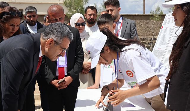 Vali Ekici, İdil’de TÜBİTAK Bilim Fuarına Katıldı