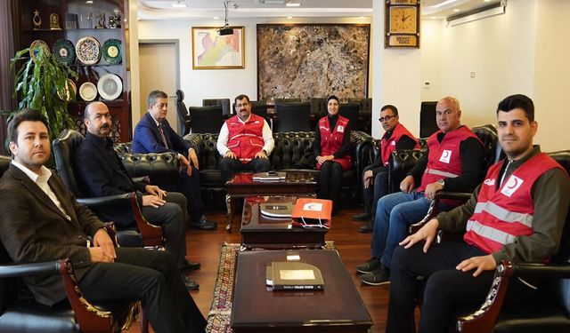 Başkan Yarka’dan Kızılay’a kurban bağışı desteği