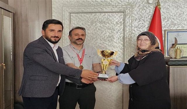 Din görevlilerinin masa tenisi başarısı
