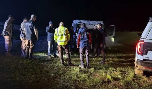 Pancar toplarken mahsur kalan 8 vatandaş kurtarıldı