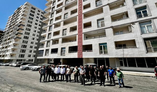 Ev hayali kabusa döndü, yaklaşık 80 aile mağdur oldu