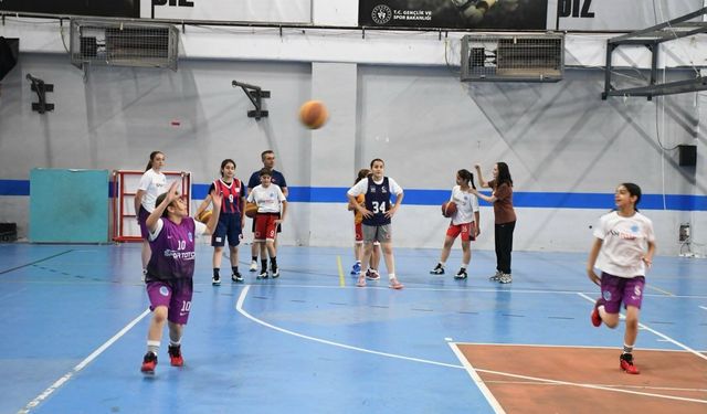 Şırnak’ta Sporcular ve Antrenörler Bir Araya Geldi