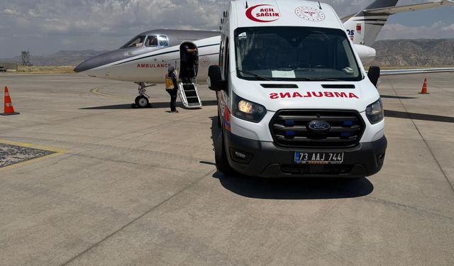 Silopili 1 günlük bebek ambulans uçakla İstanbul’a sevk edildi