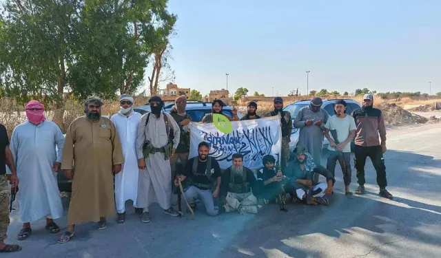 Arap aşiretleri savaş çadırı kurdu