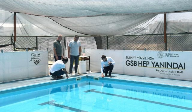 İdil'de Yarı Olimpik Yüzme Havuzu İnşaatı İncelendi