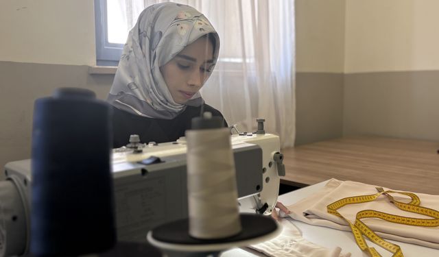 Hobi olarak başladığı dikiş serüveninde yurt dışına açıldı