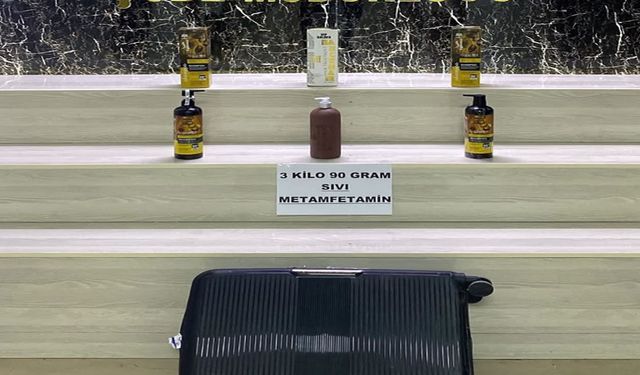 Şampuan şişelerinde 3 kilo sıvı metamfetamin ele geçirildi