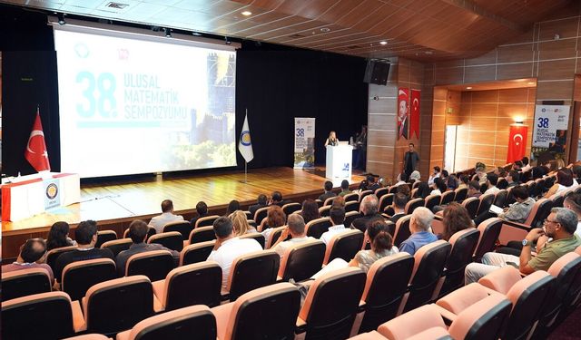 Dicle Üniversitesi’nde matematiğin kalbi attı