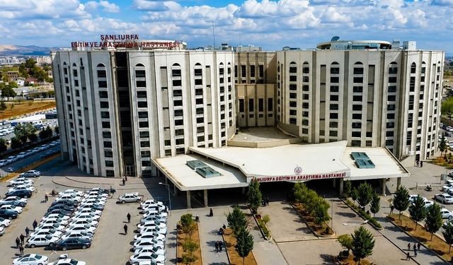 10 saatlik skolyoz ameliyatı başarıyla gerçekleştirildi