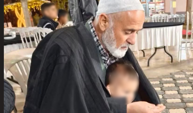 Camiye giderken motosiklet çarptı: Hayatını kaybetti