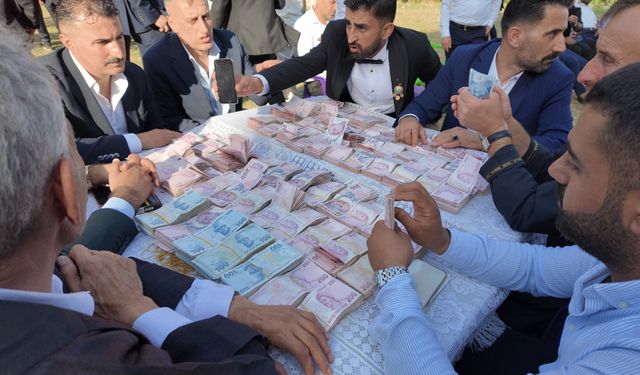 Binlerce Kişi Katıldı! Şırnak’taki Düğünde 7 Milyon TL Takıldı