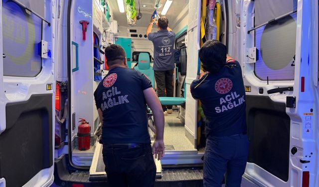 Bisikletiyle 5 metre yüksekten düşen küçük kız hayatını kaybetti