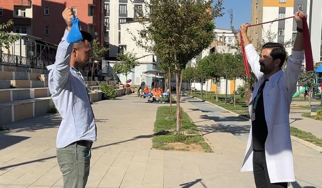 Parklar sağlık sahnesine dönüştü