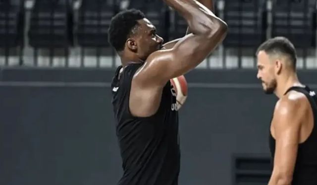 Beşiktaş'ta flaş gelişme! Yıldız oyuncunun sözleşmesi donduruldu