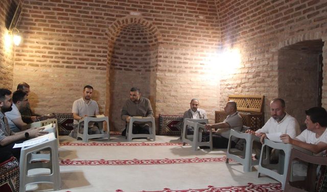 Cizre’de Melayê Cizîrî’nin Divanı İçin Buluşuyorlar