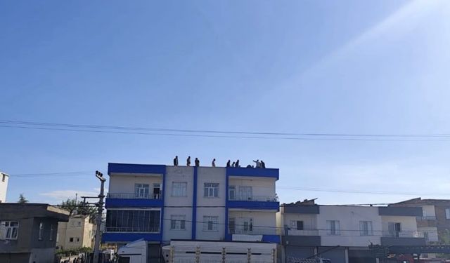 Akıma kapılan usta hayatını kaybetti, 2 çırağı ağır yaralandı