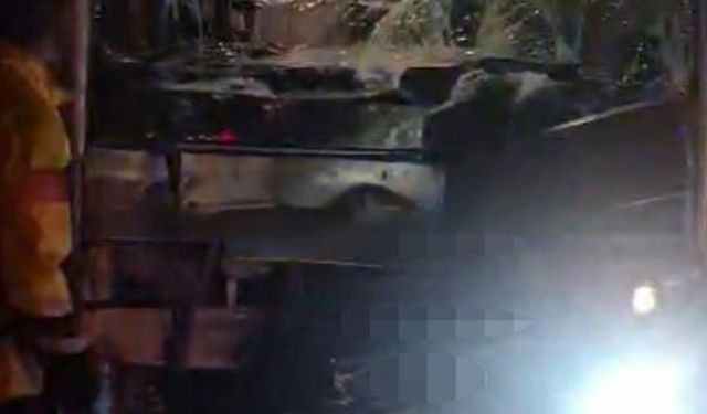 Otobüs ile çekici çarpışması sonucu 11 kişi yaralandı