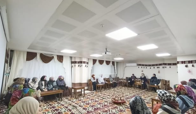 Cezeri Öğrenci Yurdunda "Aile Okulu Atölyesi" Düzenlendi