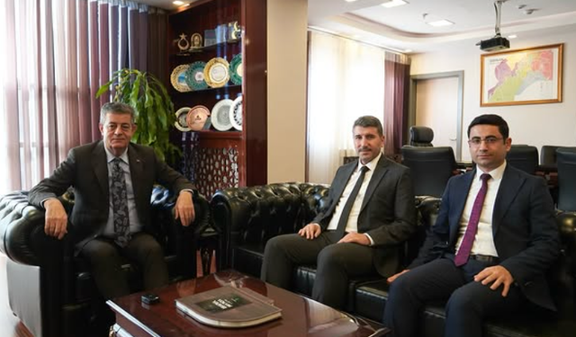 MEB Daire Başkanı Cabir Durak’tan Şırnak Belediyesi’ne Ziyaret