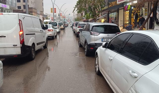 Cizre’de artan trafik yoğunluğu halkı mağdur ediyor