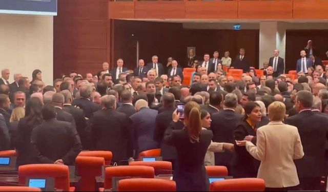 TBMM’de Bütçe Oturumunda Yumruklar Konuştu