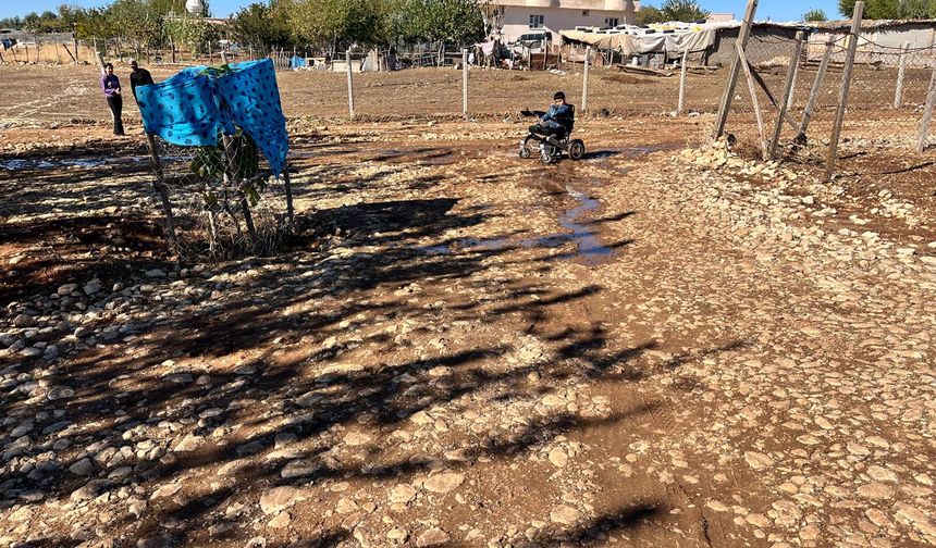 Duyarlı Öğretmenden Yürek Isıtan Çağrı 'Engelli Öğrencisi İçin Ev Yolu Yapılsın'