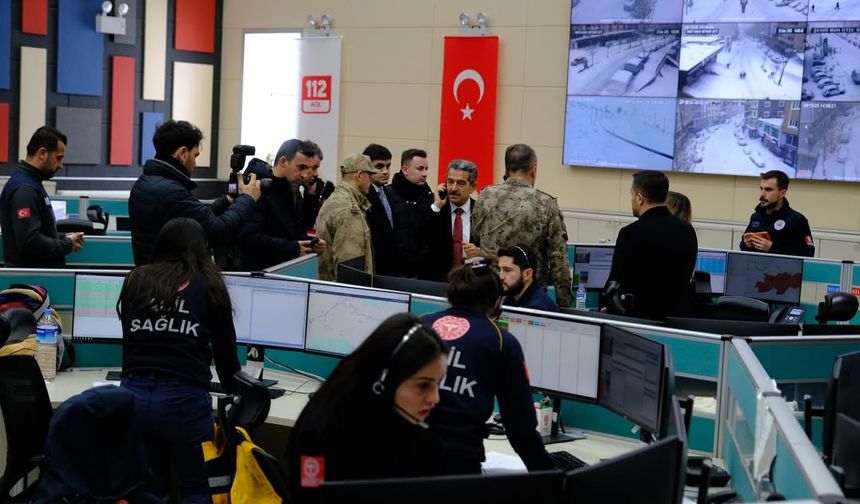 Şırnak Valisi Birol Ekici’den 112 Acil Çağrı Merkezi’ne Ziyaret